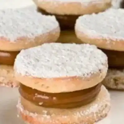 pic of Alfajorcitos with Dulce de Leche